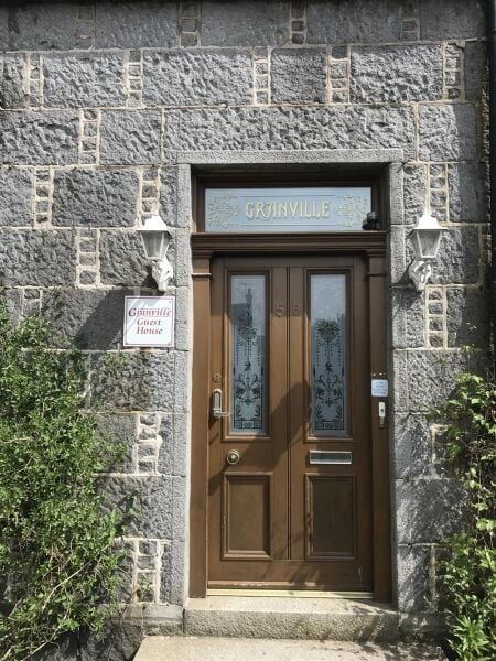 CHARMING BED & BREAKFAST GUEST HOUSE IN DYCE/ABERDEEN