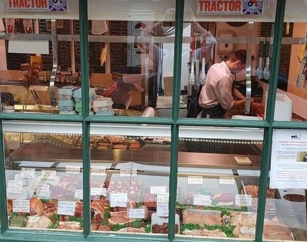HIGH CLASS VILLAGE BUTCHER & DELI NEAR OXFORD Photo 2