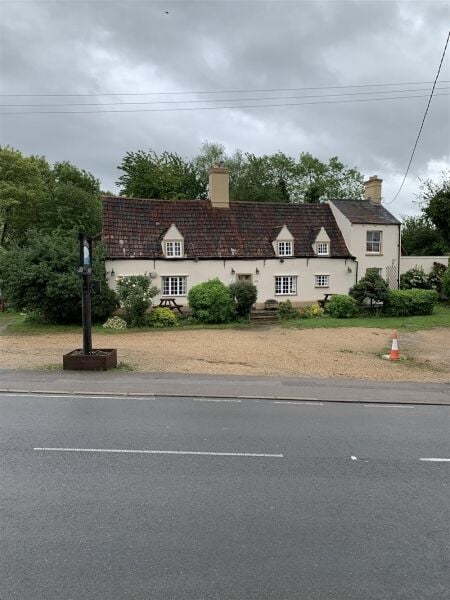 STUNNING FREEHOLD VILLAGE PUBLIC HOUSE & RESTAURANT NEAR HUNTINGDON STUNNING FREEHOLD VILLAGE PUBLIC HOUSE & RESTAURANT NEAR HUNTINGDON