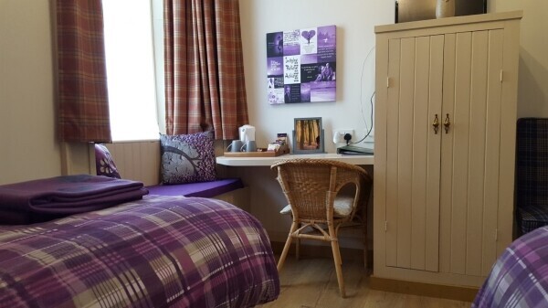 HOLIDAY LET | BED & BREAKFAST | LARGE FAMILY HOME Photo 2