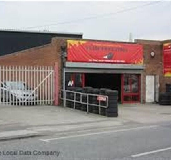 DISCOUNT TYRE SALES & FITTING CENTRE IN BATLEY Photo 2