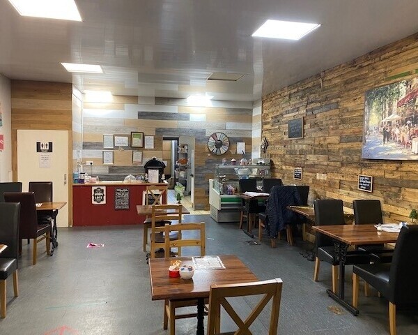 ESTABLISHED, WELL EQUIPPED CAFE IN PRIME PRECINCT TRADING LOCATION. Photo 2