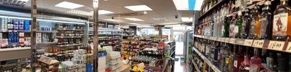 FREEHOLD OFF-LICENCE WITH 2 x SELF-CONTAINED TWO-BEDROOM FLATS, Cheltenham, Gloucestershire Photo 2