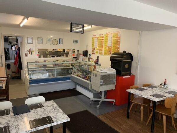 TRADITIONAL CAFE WITH TAKEAWAY & DELIVERIES IN DONCASTER SUBURB