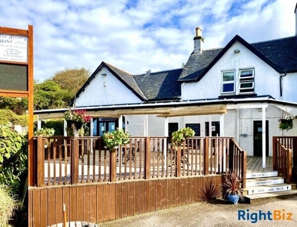 Highly Attractive 13-Bedroom Hotel Situated in Arisaig Photo 2