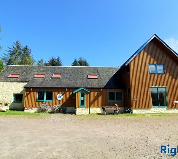 Excellent Hostel Business in a Stunning Location near Spean Bridge Photo 2