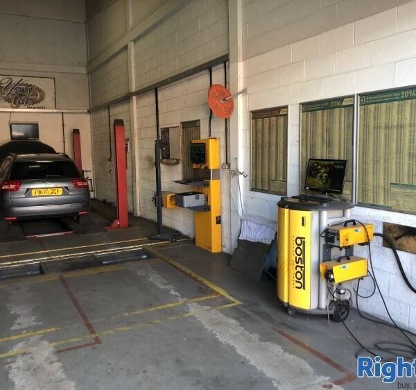 Well-established MOT and Service Centre in Nottinghamshire Photo 2