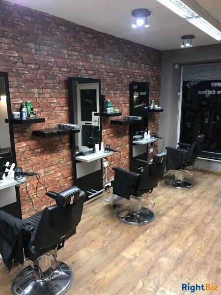 Barber shop for sale to rent in Somerset Photo 2