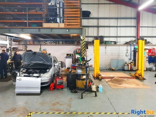 Freehold: Established Car Saab Specialist Garage and Mot testing Centre in Prime Location Photo 2