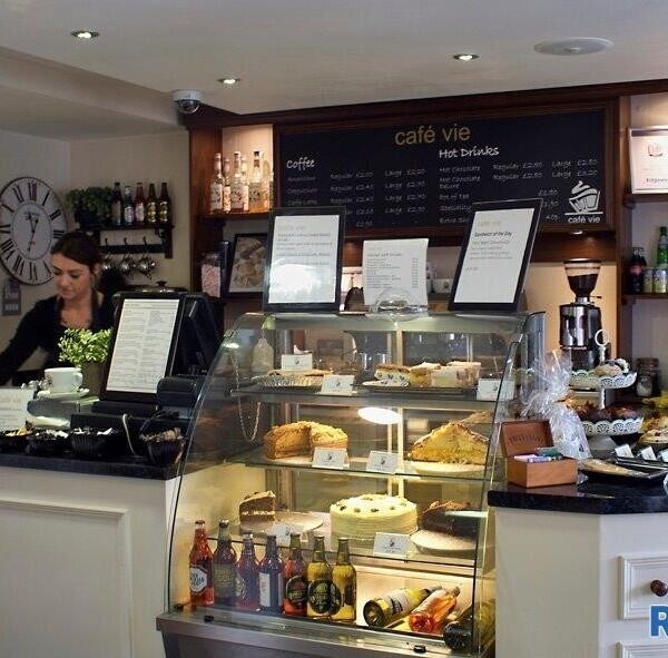 SUPERB CAFE BAR/BISTRO OPPORTUNITY - WEST YORKS TOWN Photo 2