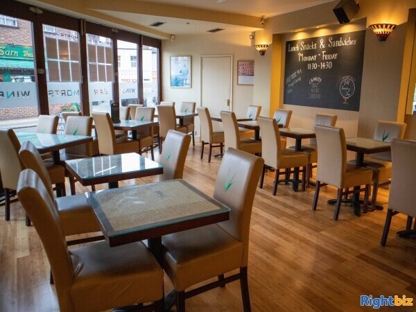 SURREY - CENTRAL WALTON-ON-THAMES WINE BAR/RESTAURANT Photo 2