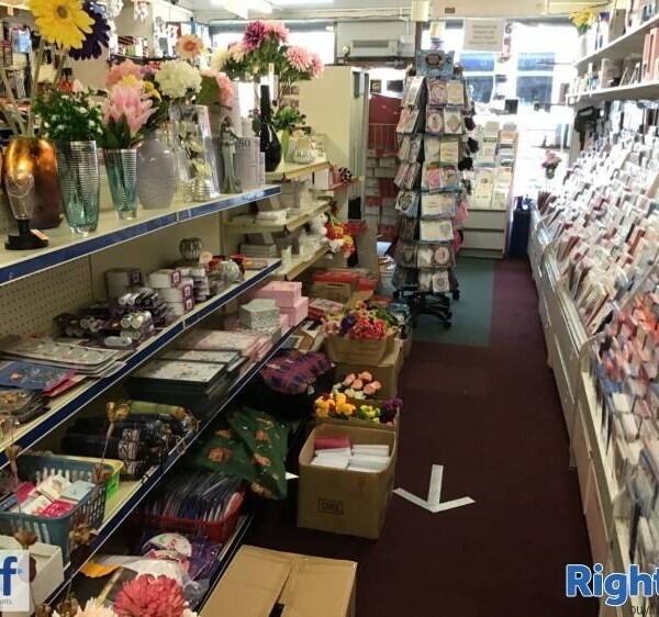 CHEAP PRICED FREEHOLD COMMERCIAL PROPERTY, TREHARRIS, SOUTH WALES. Photo 2