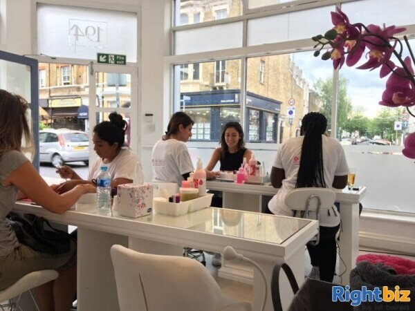 Well established Nails & Beauty salon for sale. Photo 2