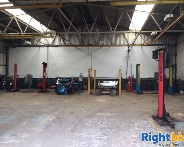 A HIGHLY REPUTABLE MOT STATION & SERVICING PROVIDER Photo 2