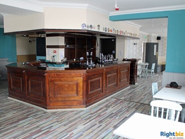 SUFFOLK - 5 BED PUB IN RESIDENTIAL AREA Photo 2