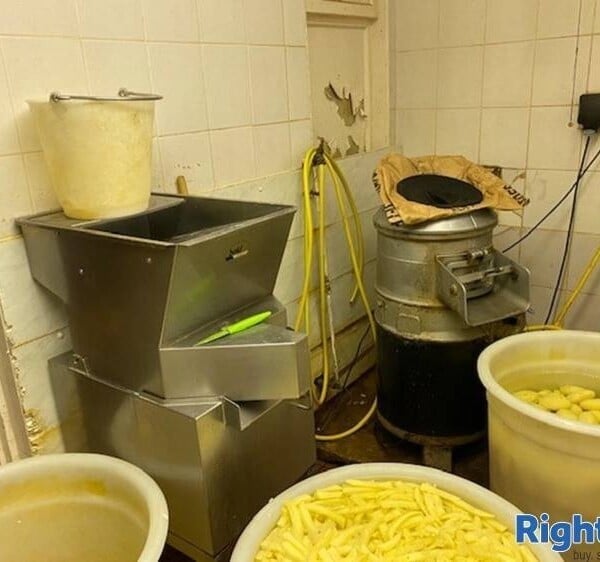 Leasehold Fish & Chip Takeaway Located In Burton on Trent Photo 2