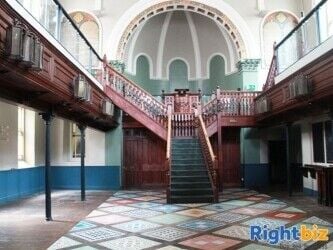 CEREDIGION - CENTRALLY LOCATED VENUE IN CONVERTED HISTORIC BUILDING Photo 2