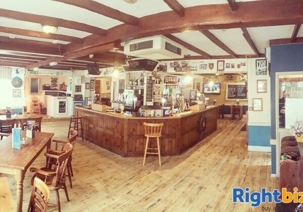 PEMBROKESHIRE (TENBY) - COASTAL TOWN CENTRE PUBLIC HOUSE Photo 2