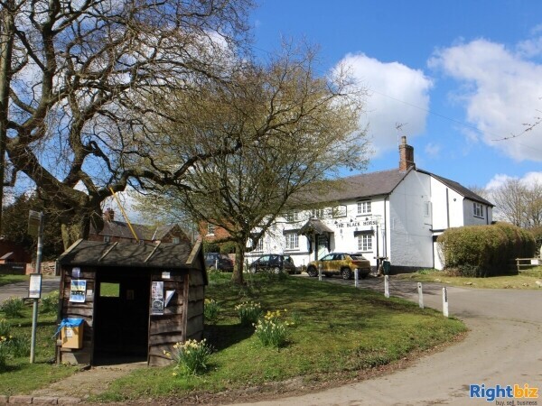 EDGE OF VALE OF BELVOIR - SPACIOUS FOOD LED PUBLIC HOUSE Photo 2