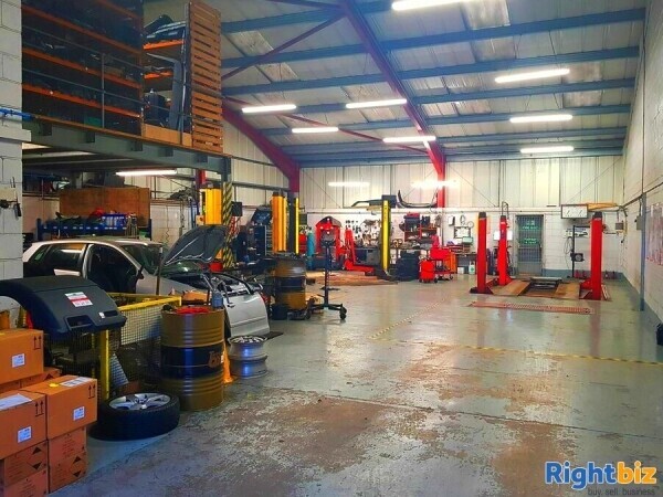 Freehold: Established Spacious Car Garage and Mot testing Centre in Prime Location, Vehicle Repair Photo 2