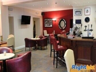 SWANSEA VALLEY - ATTRACTIVE COTTAGE STYLE PUB & RESTAURANT LET AS INVESTMENT PRODUCING YIELD OF 8.6%