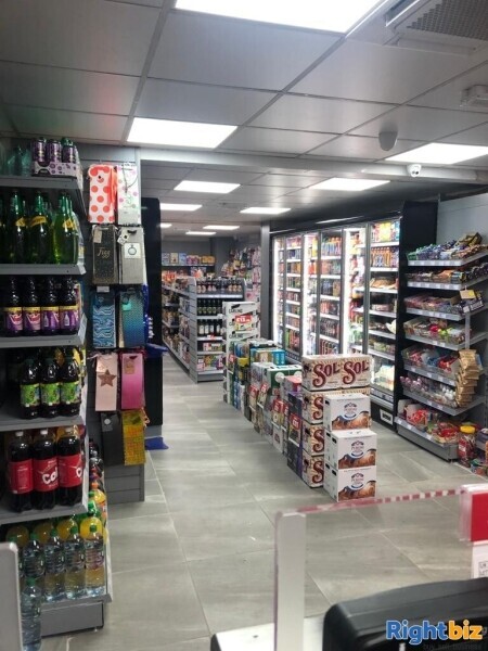 Convenience Store Lease for Sale with flat-Doncaster, South Yorkshire Photo 2