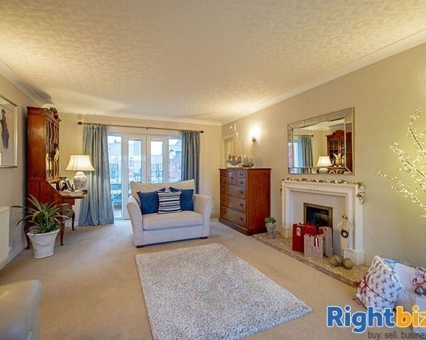 EXCEPTIONAL HOLIDAY APARTMENTS - LANCASHIRE Photo 2