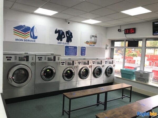 Launderette for sale in Stretford Rd. Manchester Photo 2