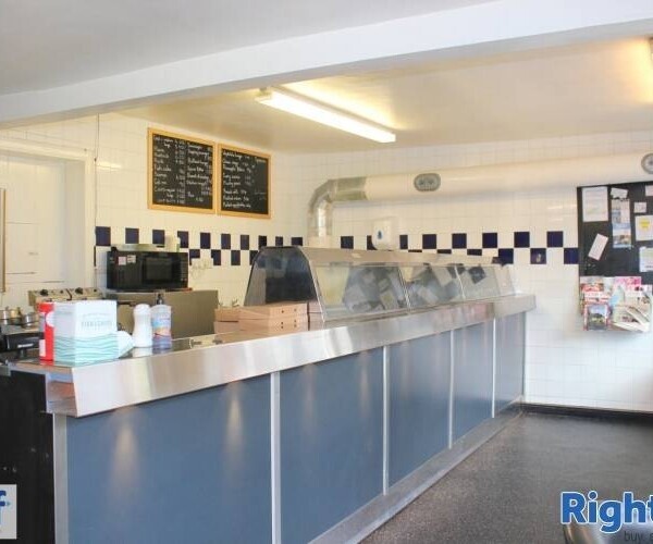 FREEHOLD FISH & CHIP SHOP WITH NEWLY RENOVATED ACCOMMODATION - LODDON, NORFOLK Photo 2