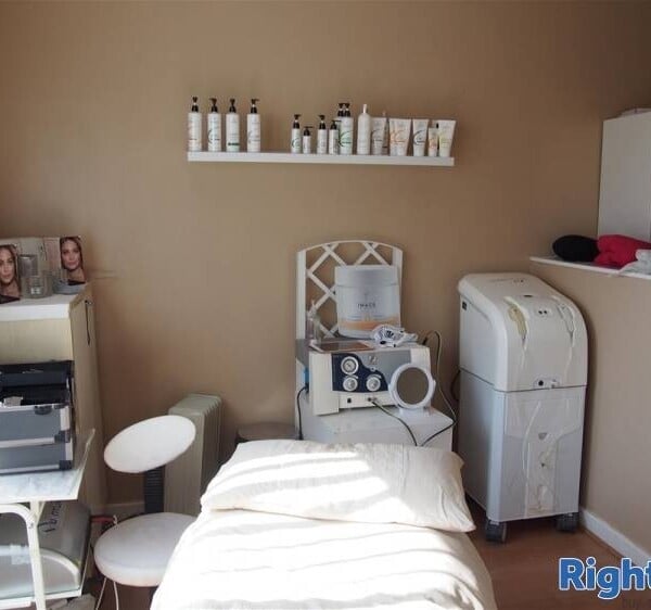 Beauty, Therapy & Tanning For Sale in Ossett Photo 2