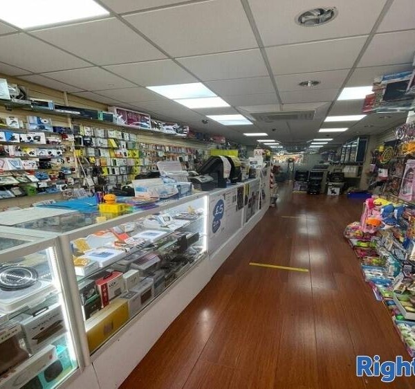 Well established Mobile phone, Vaping shop & Men’s hairdressers For Sale Photo 2