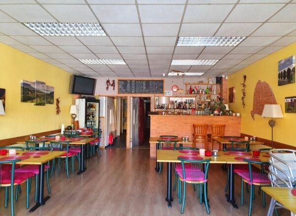 Restaurant/Cafe with 44 Covers Restaurant/Cafe with 44 Covers