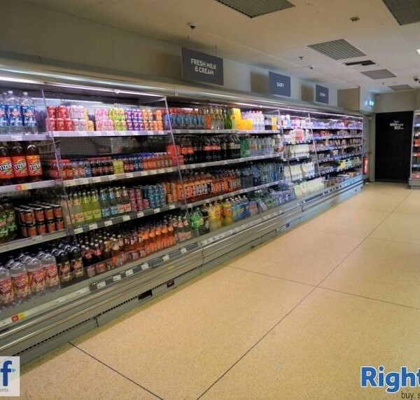 CONVENIENCE STORE Photo 2