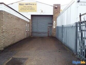 MOT GARAGE CLASSES 4, 5 & 7, SERVICING, REPAIRS. PLUS CAR SALES BUSINESS GOSPORT HAMPSHIRE MOT GARAGE CLASSES 4, 5 & 7, SERVICING, REPAIRS. PLUS CAR SALES BUSINESS GOSPORT HAMPSHIRE
