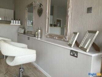 Established Hair & Beauty Salon with 4 Stations & 2 Beauty Rooms - Salon For Sale? 07768 820 003
