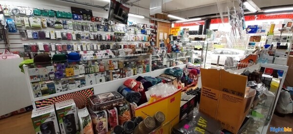 Reading (NWP8142) Mobile Shop & Off Licence Photo 2