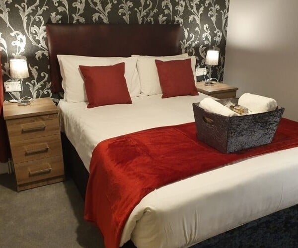 Superb Hotel In Central Location - Southport Photo 2