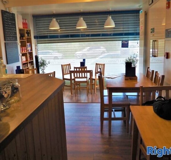 Delicatessens For Sale in Birkenshaw Photo 2