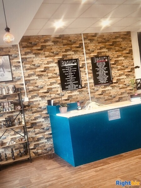 Leasehold barbers/hair salon for sale Photo 1