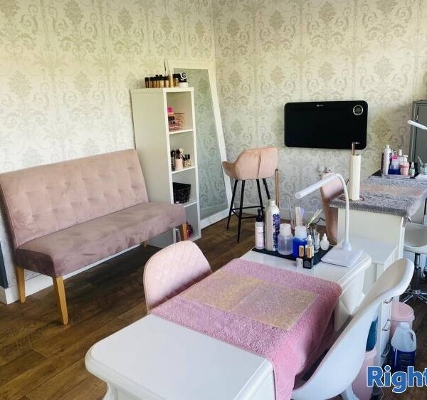 Well-Equipped Beauty Salon in Cumbria Photo 2
