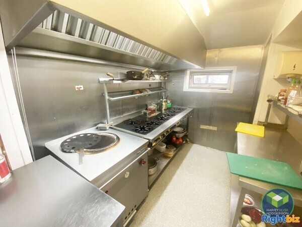 HOT FOOD TAKEAWAY: OLDHAM: Photo 2