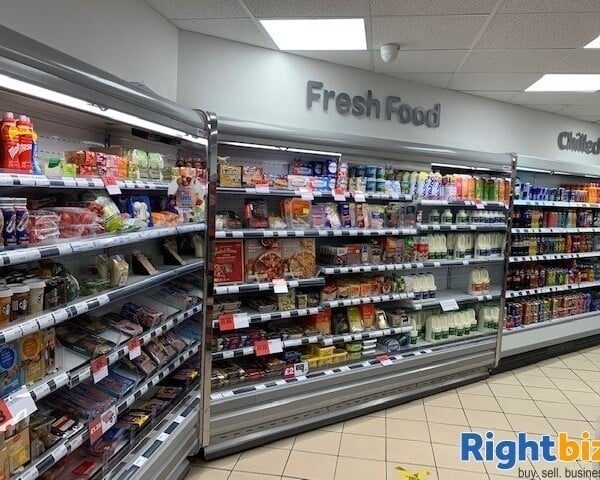 Outstanding Spar branded licensed convenience store located in Alloa (ref 1407) Photo 2