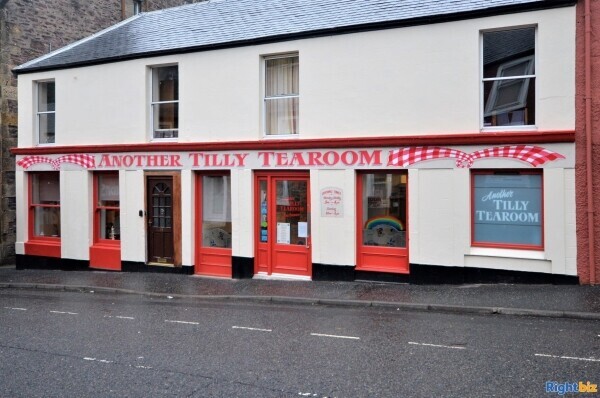 Popular and neatly presented café & coffee shop in the beautiful town of Dunblane (ref 1408) Photo 2