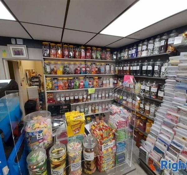 Newsagents For Sale in Doncaster Photo 2