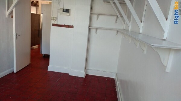 Family Run Chinese takeaway for sale with 4 bedrooms flat for sale in Harefield, London Photo 2