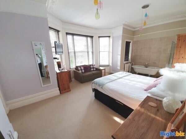 STUNNING DETACHED HOTEL WITH 20 EN-SUITE BEDROOMS – DINING ROOM Photo 2