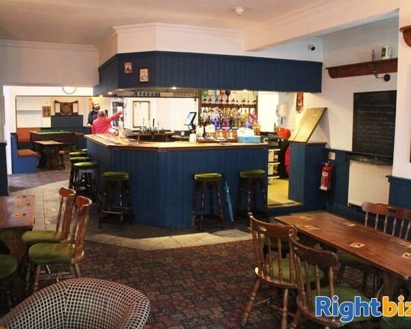 CEREDIGION - CASTLE HOTEL, LAMPETER - FORMER COACHING INN WITH 9 LETTING BEDROOMS Photo 2