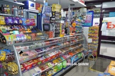 Off Licence with one bedroom flat in Highgate London Photo 2