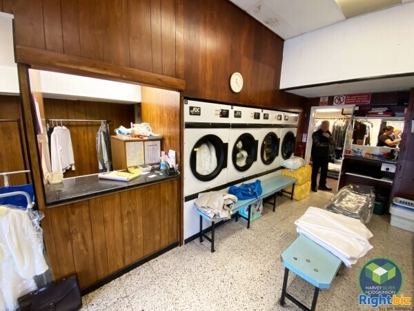 DRY CLEANERS & LAUNDERETTES: WIGAN: Photo 2