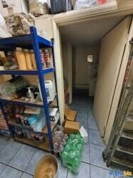 INDIAN  Takeaway with 3 bedroom Flat
